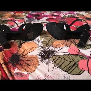 Nine West size 8 1/2 M Black